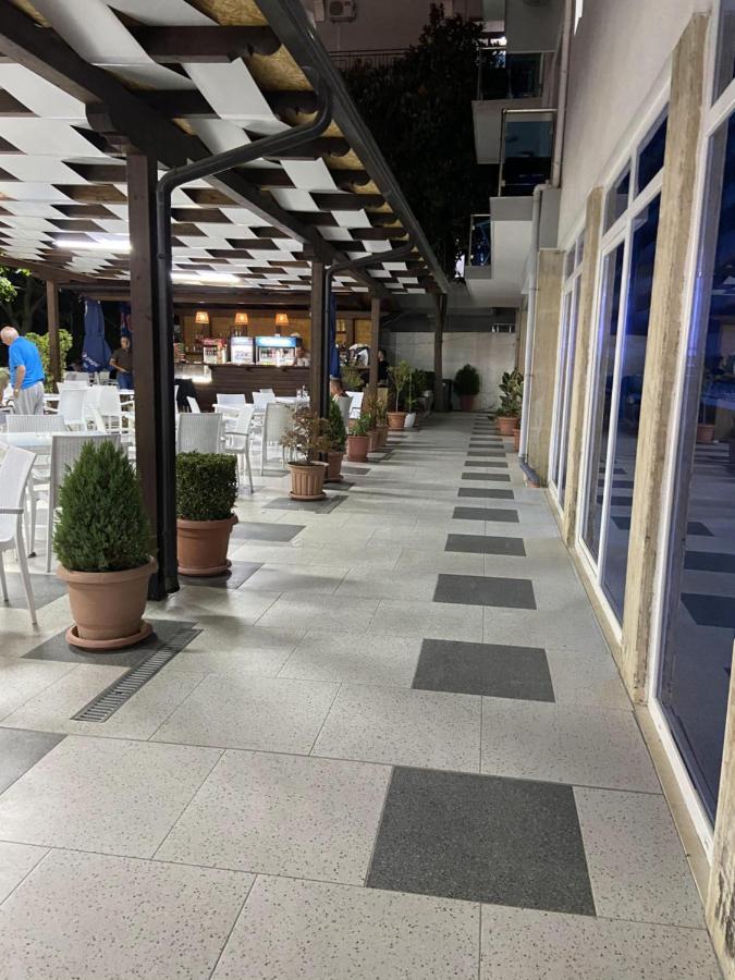 Hotel Center Park Velipojë Esterno foto