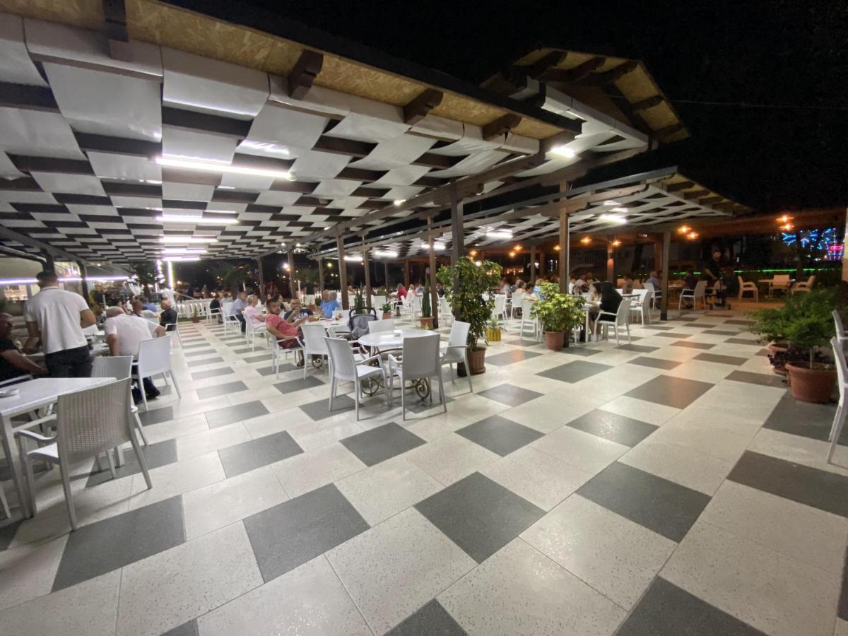 Hotel Center Park Velipojë Esterno foto
